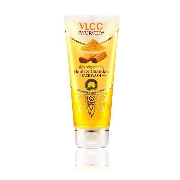 VLCC Ayurveda Haldi & Chandan Face Wash (100ml)